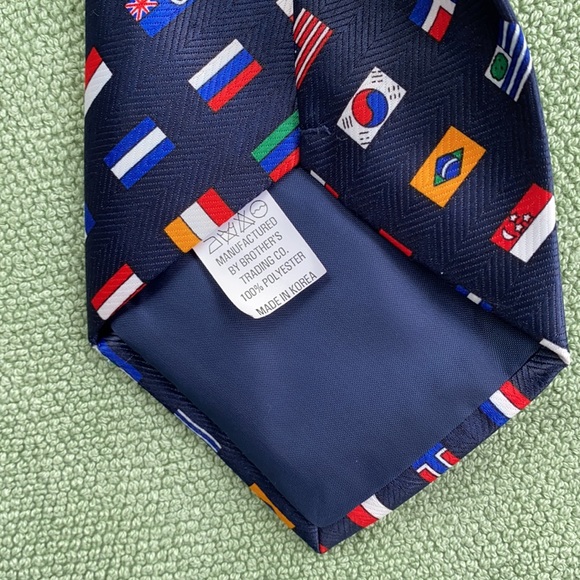 World Flags Tie - “World Flags” NWOT by Brother’s - Picture 3 of 4